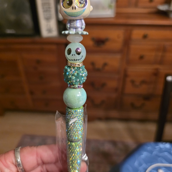 Nightmare Before Christmas Full Rhinestone Pens - Picture 5 of 10